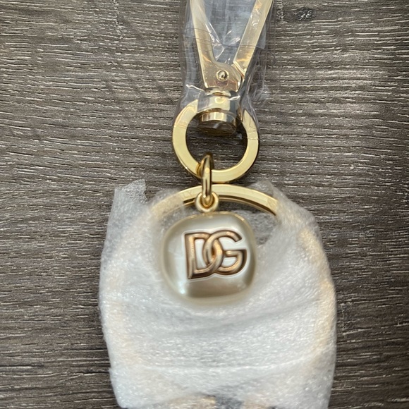 ❌SOLD❌DOLCE&GABBANA logo keychain - Picture 4 of 8